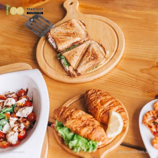 Khay tre phục vụ tròn có tay cầm TRAMDOT